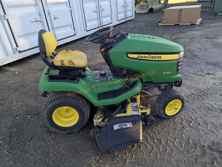 john-deere-x320-image-5
