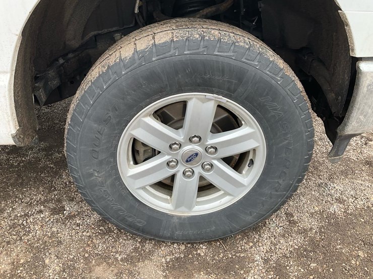 2021-ford-f150-xl-image-43