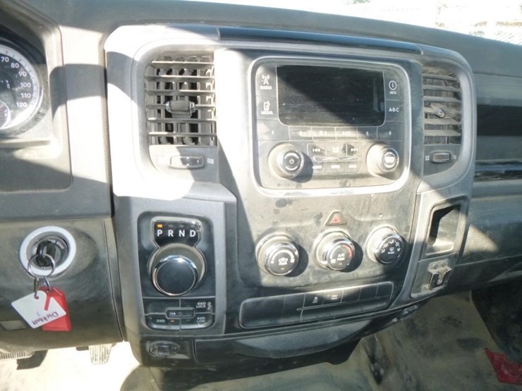 2014-dodge-1500-image-14