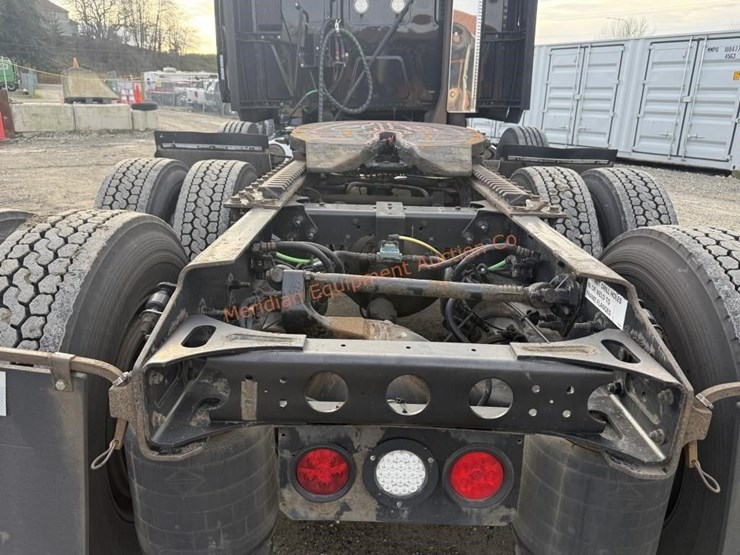 2017-international-prostar-image-10