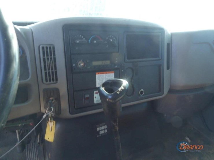 2011-international-durastar-4300-image-15