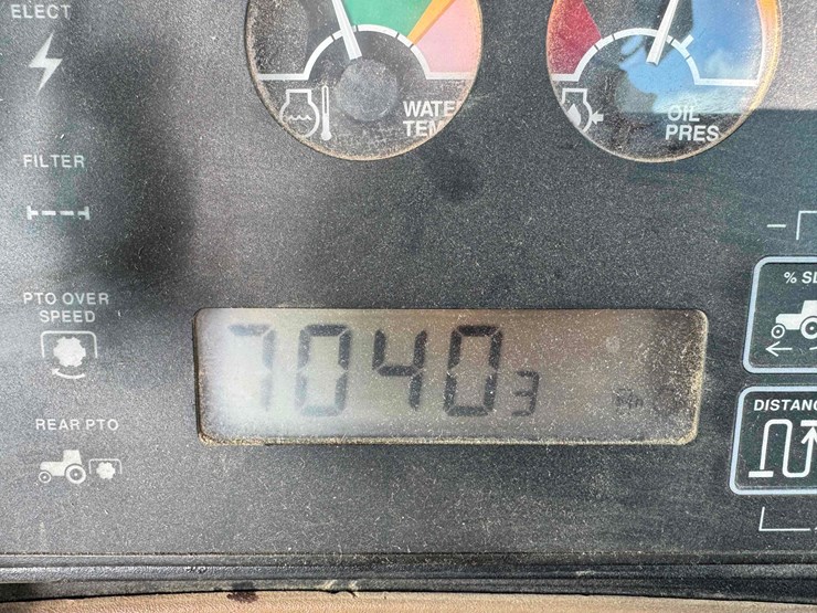 1995-john-deere-8200-image-24