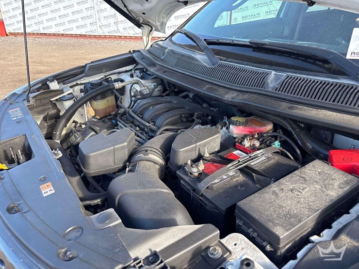 2015-ford-explorer-image-8