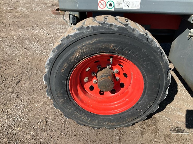 2015-skyjack-sj7135rt-image-29