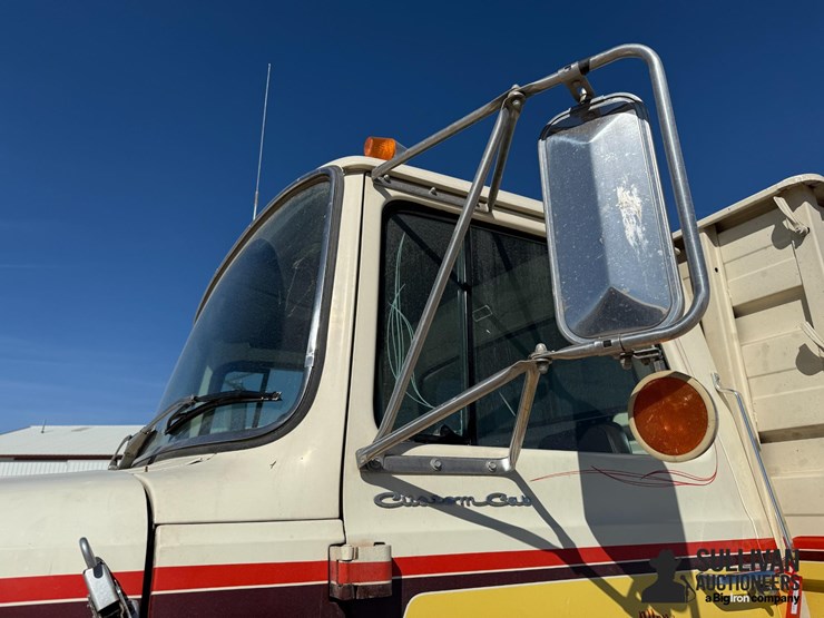 1978-ford-ln800-image-12