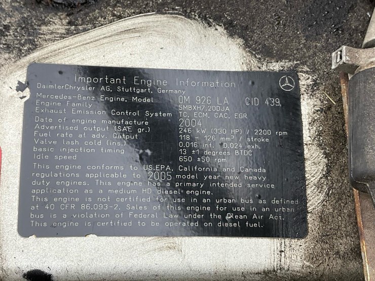 2005-freightliner-m2-106-image-78