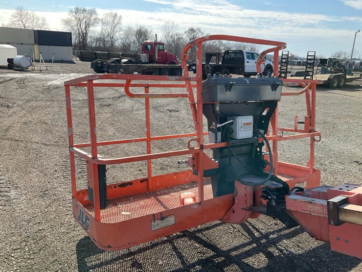 2004-jlg-600s-image-14