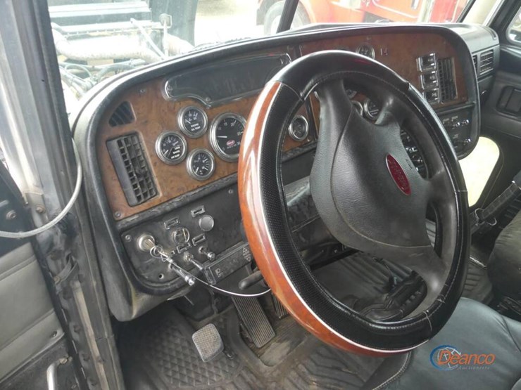 2004-peterbilt-379-image-15