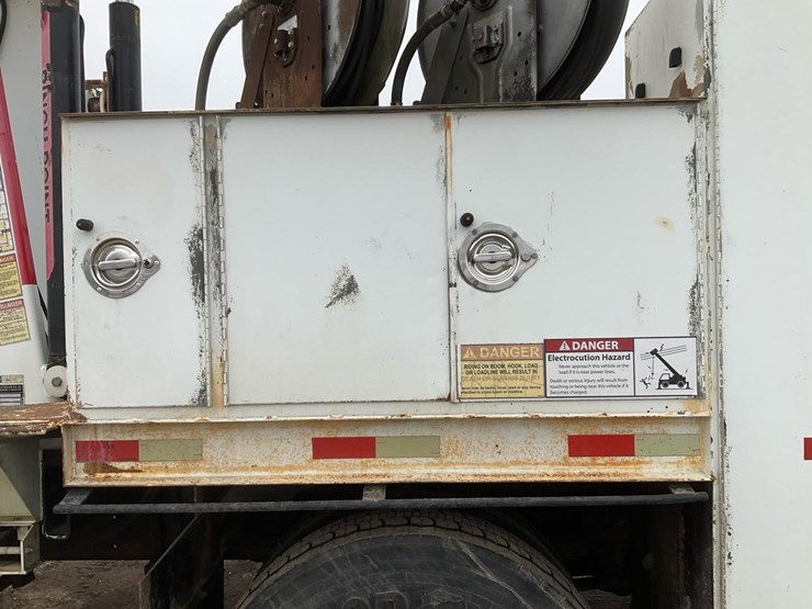 2014-international-7300-image-94