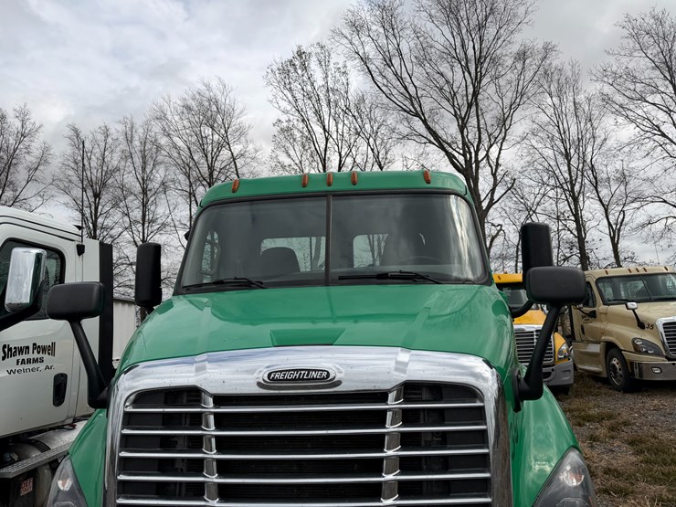 #40990-•-2019-freightliner-cascadia-s/a-daycab-truck-tractor-vin:-3akjgbdv5ksks6034-image-36