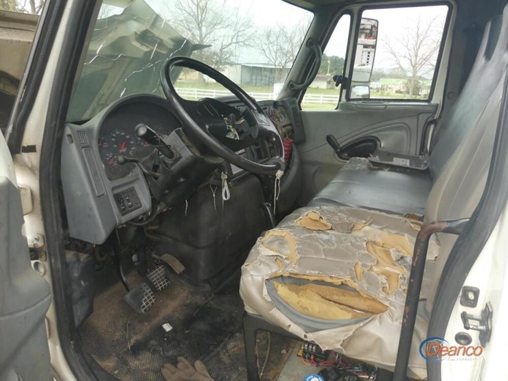 2007-international-durastar-4300-image-11