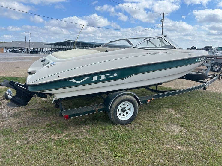 1996-vip-18'-ski-boat-image-3