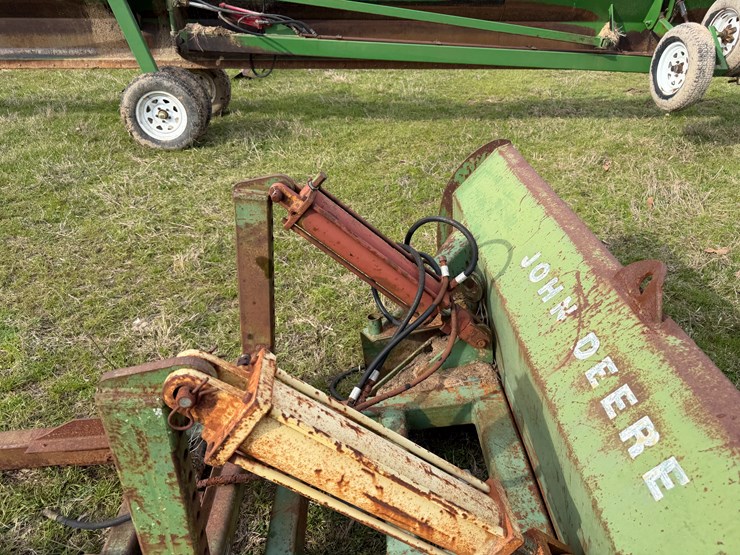 john-deere-8-image-22