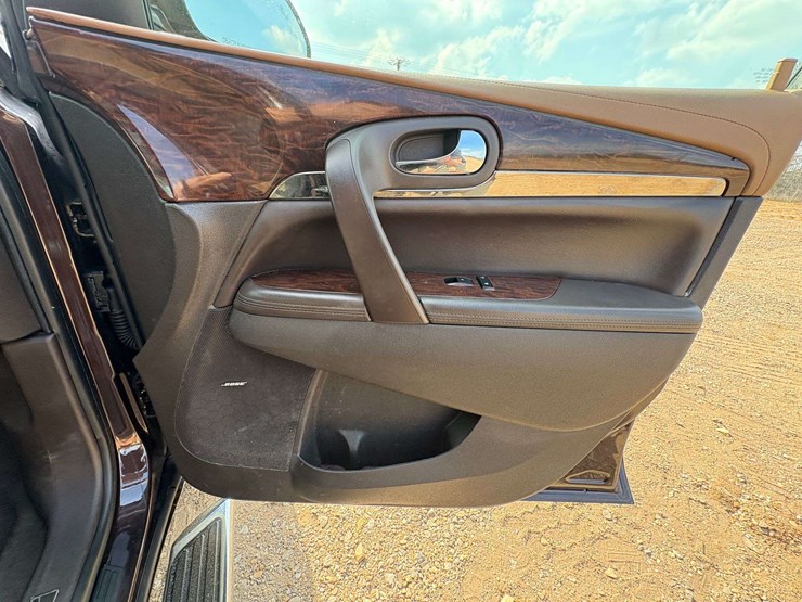 2016-buick-enclave-image-25