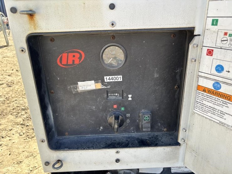 2011-ingersoll-rand-p185-image-21