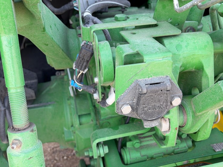 2023-john-deere-5060e-image-24