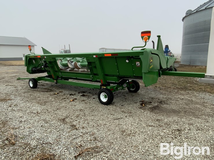 2019-john-deere-708c-image-5