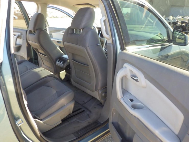 2009-chevrolet-traverse-image-8