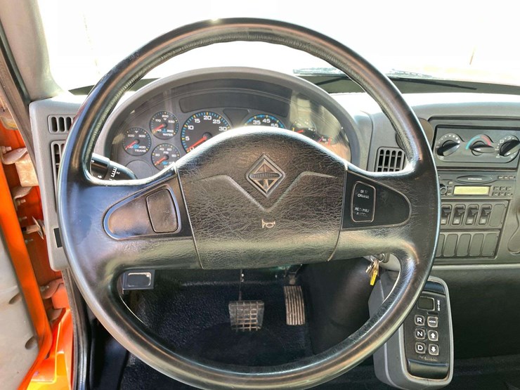 2007-international-durastar-4300-image-12