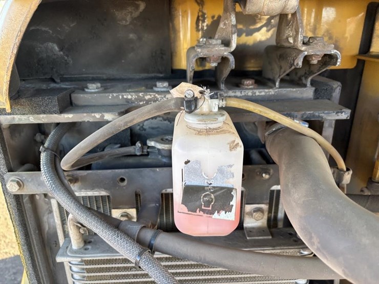 caterpillar-303.5-image-44