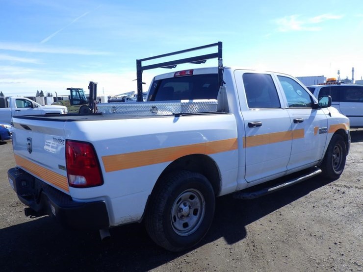 2016-dodge-1500-image-3