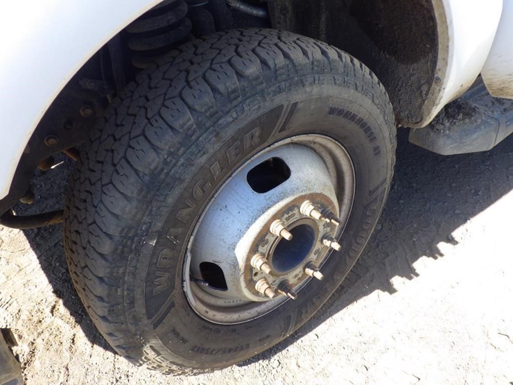 2015-ford-f350-image-13