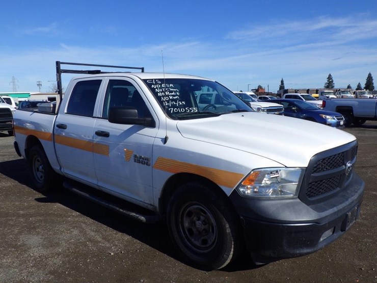 2016-dodge-1500-image-2