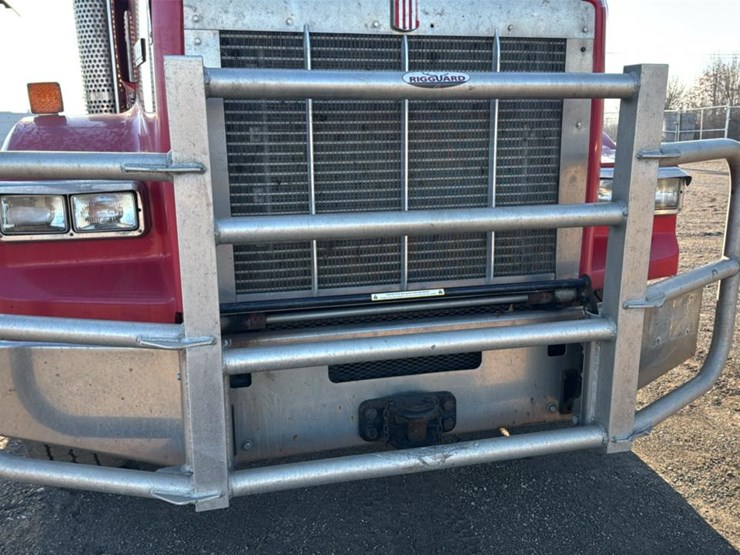 2005-kenworth-t800-image-45