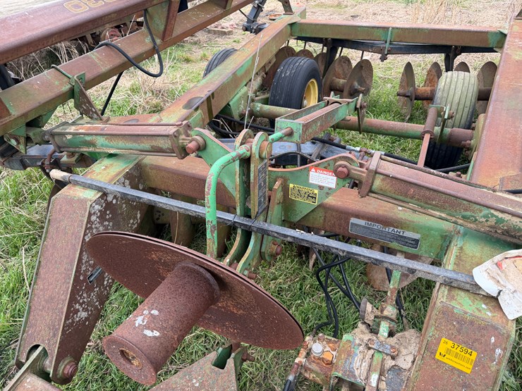 john-deere-630-image-30