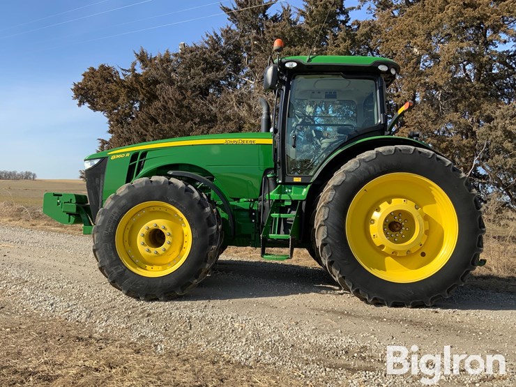 2013-john-deere-8360r-image-8