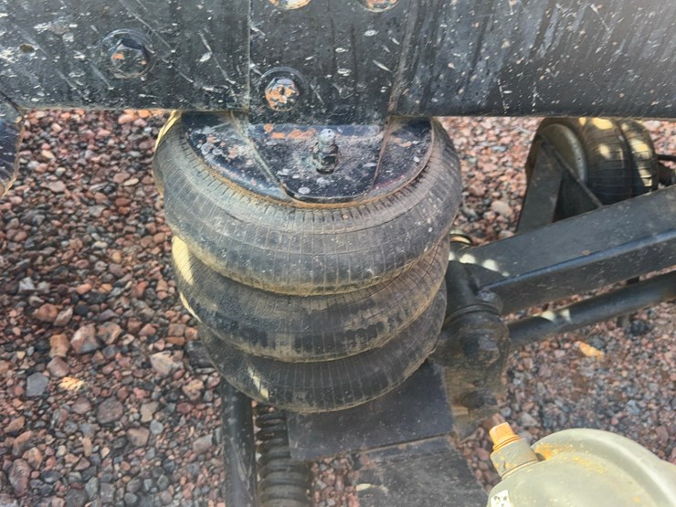 2004-kenworth-w900-image-32