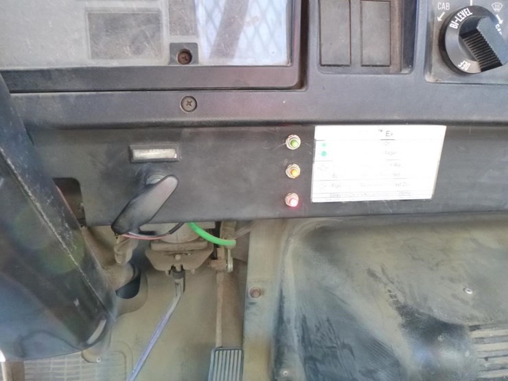 1993-international-4700-image-12