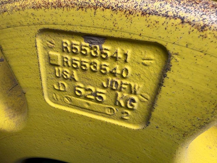 2023-john-deere-8r-310-image-12