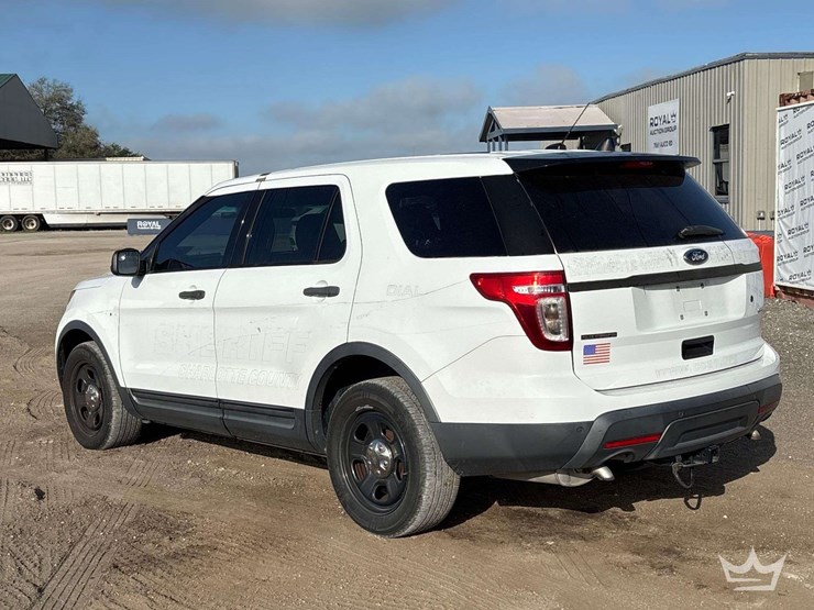 2015-ford-explorer-image-4