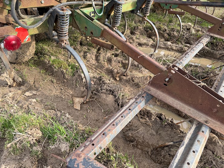 john-deere-38-image-29