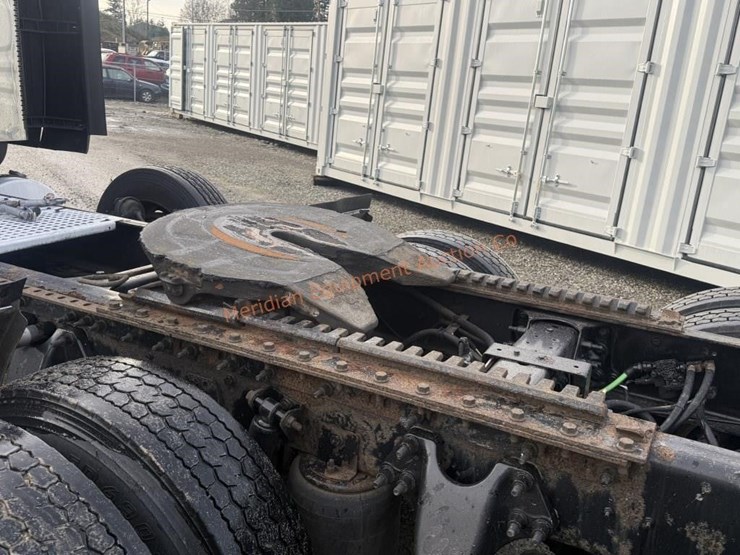 2017-international-prostar-image-19