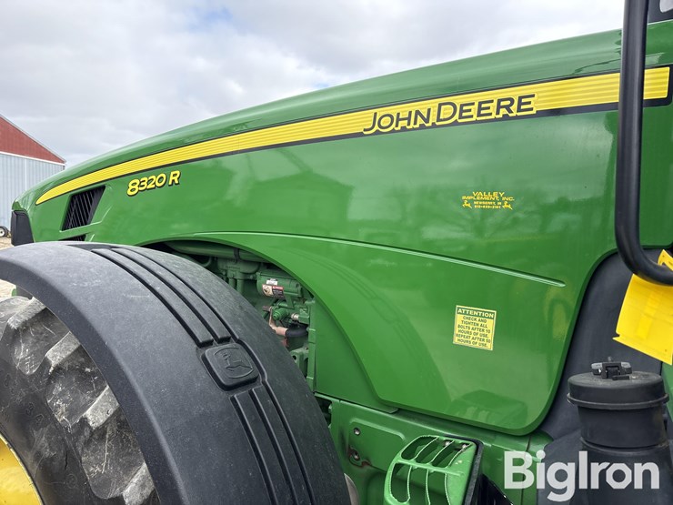 john-deere-8320r-image-12