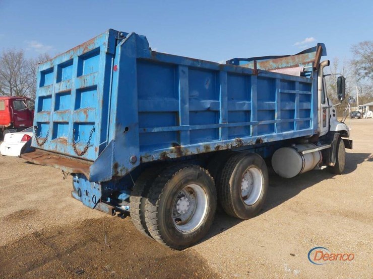 2006-mack-vision-tandem-axle-dump-truck,-s/n-1m1ak06yx6n010199-(inoperable)-image-2