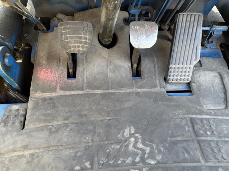 komatsu-fg25ht-12-image-24