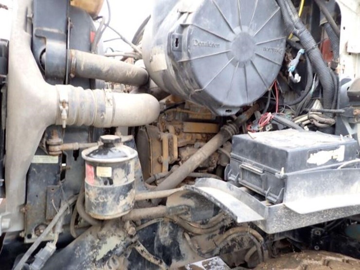 2002-sterling-l9500-image-33