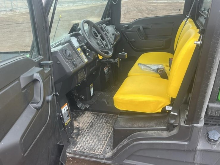 2020-john-deere-2020-image-18