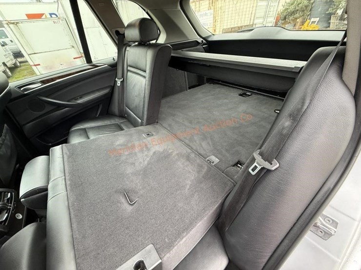 2010-bmw-x5-image-33