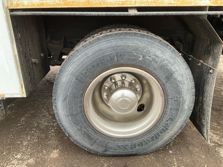 2014-international-7300-image-40