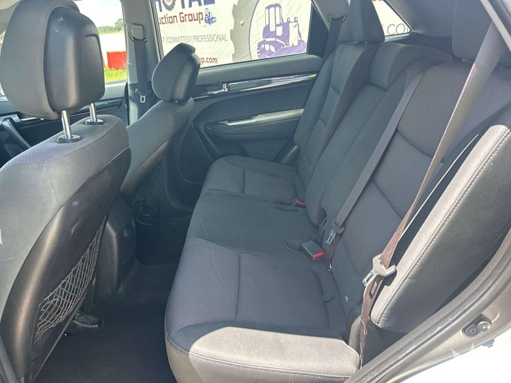 2012-kia-sorento-image-22