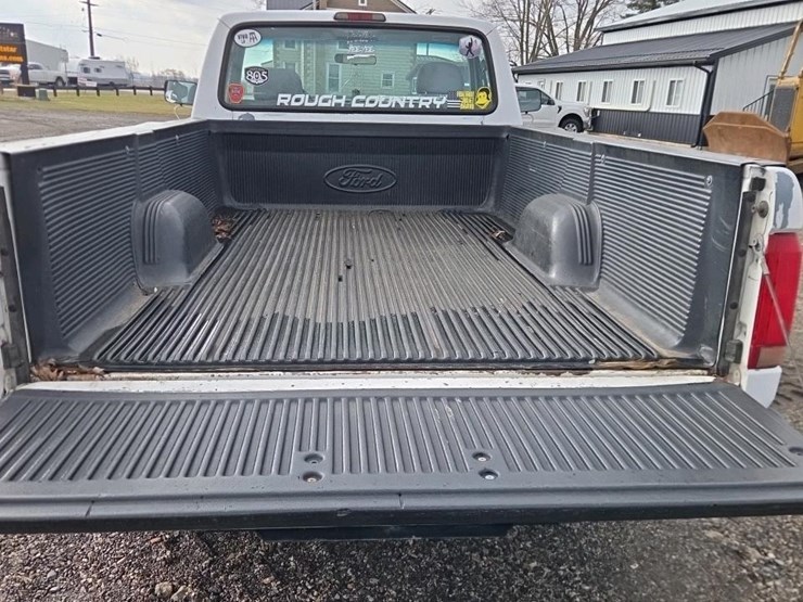 1995-ford-f150-xl-image-10