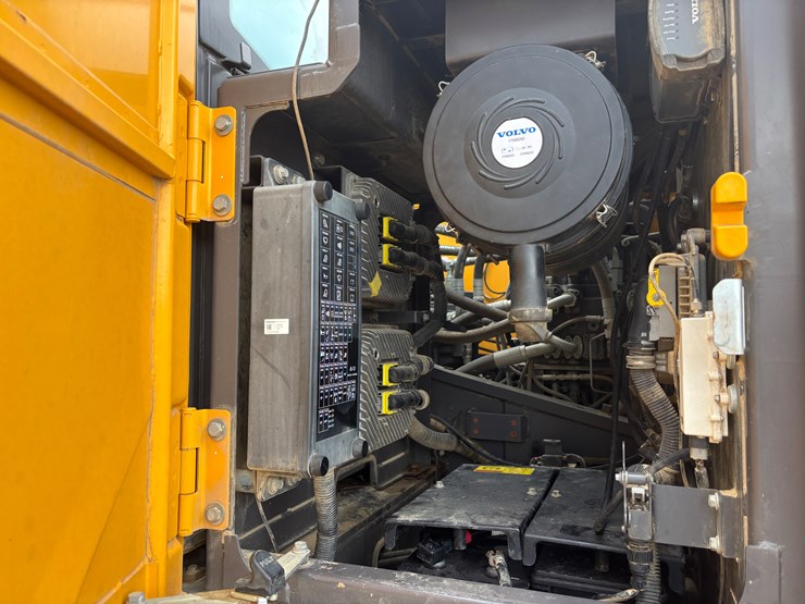 2022-volvo-ec220el-image-39