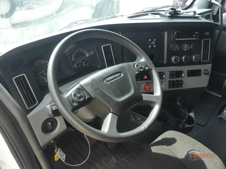 2025-freightliner-cascadia-116-image-13