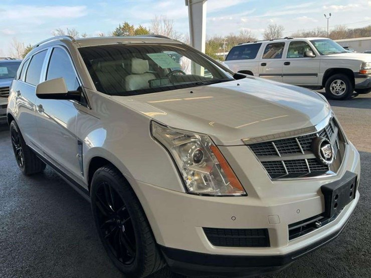 2012-cadillac-srx-image-1