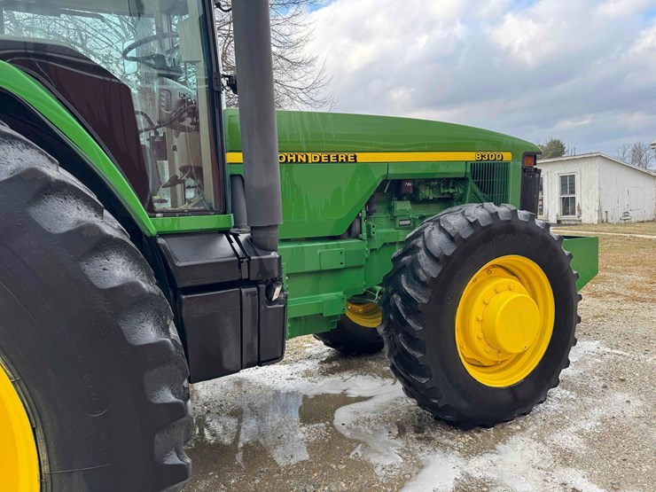 1997-john-deere-8300-image-9