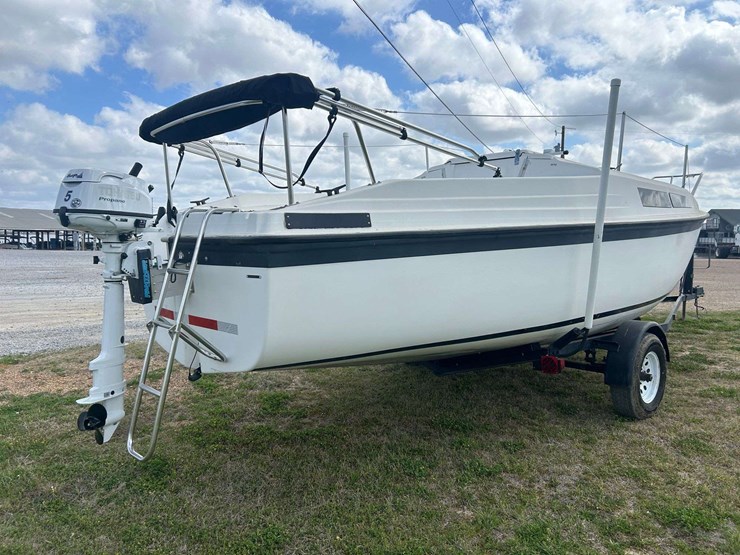 macgregor-25'-sailboat-image-7